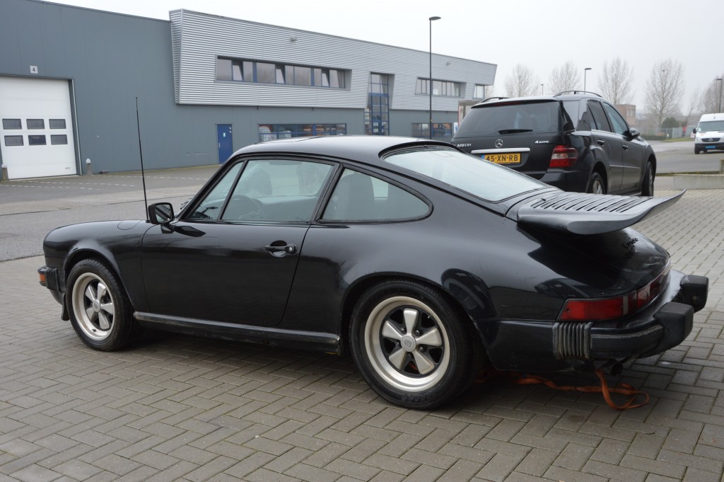 Porsche 911 3.0SC sunroof coupe matchingnumbers