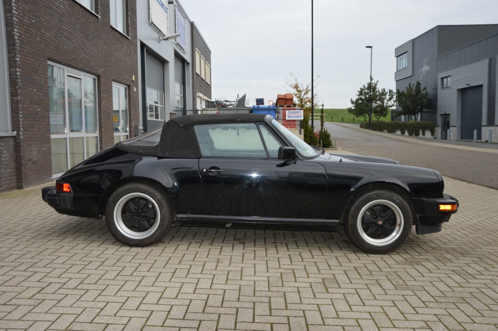 Porsche 911 Carrera 3.2 Cabrio Matchingnumbers 1984