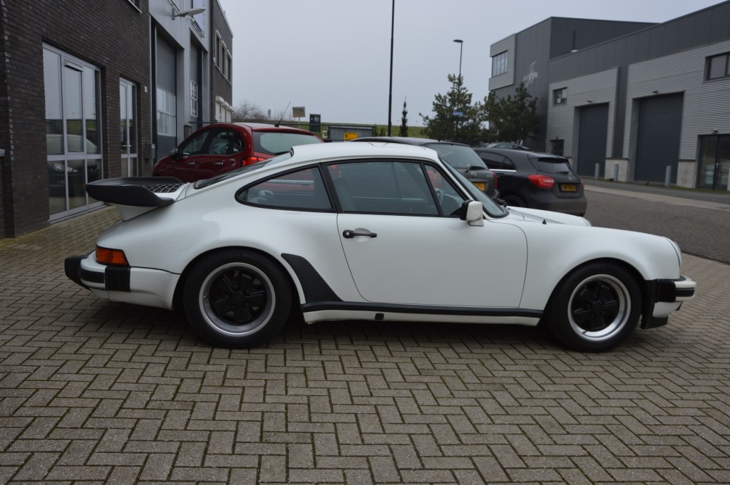 Porsche 911 Carrera Coupe 3.2 WTL Matchingnumbers 1984