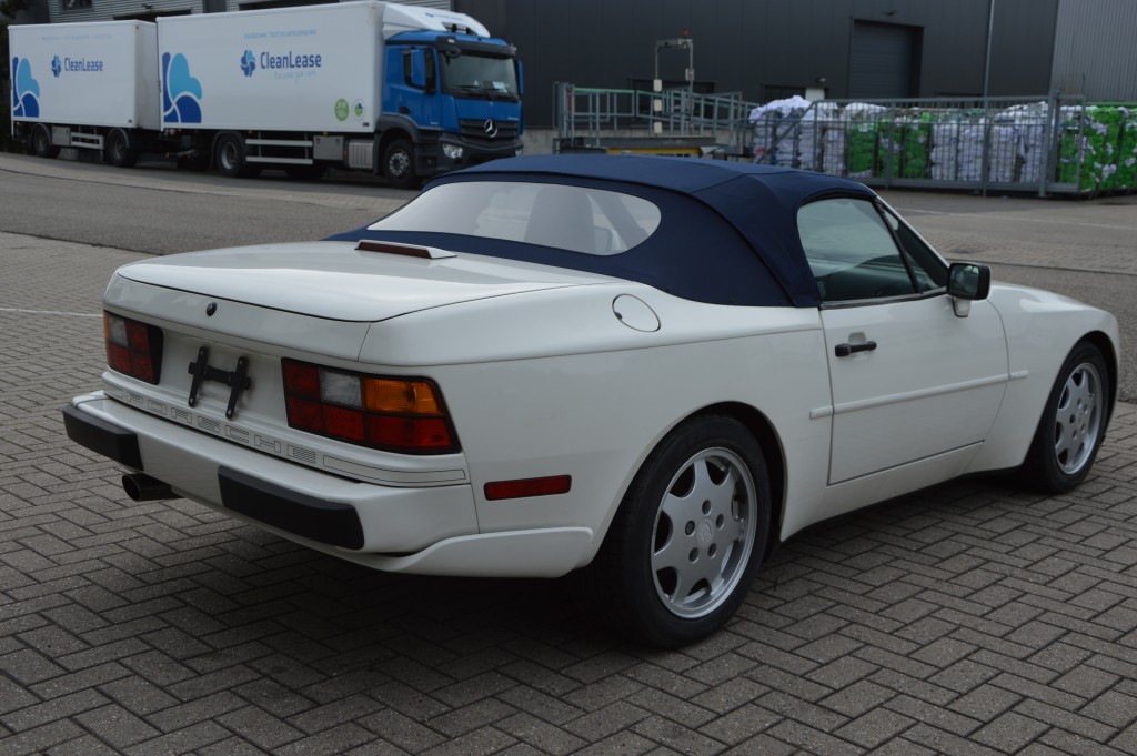 Porsche 944 C2 Cabrio Matchingnumbers first owner