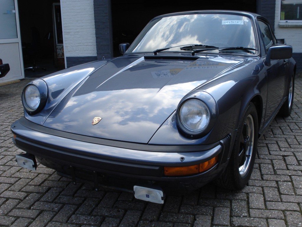 Porsche 911 3.0 SC sunroof coupe matchingnumbers